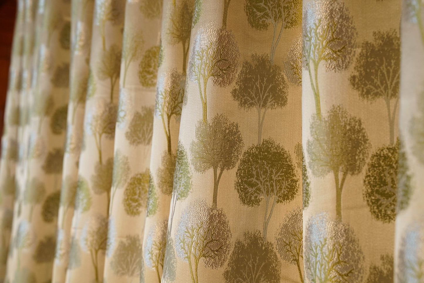 Jacquard Curtain with Floral Motif | Fresh Green Tone | 70% Blackout |Pack of 2 - Homes and Company