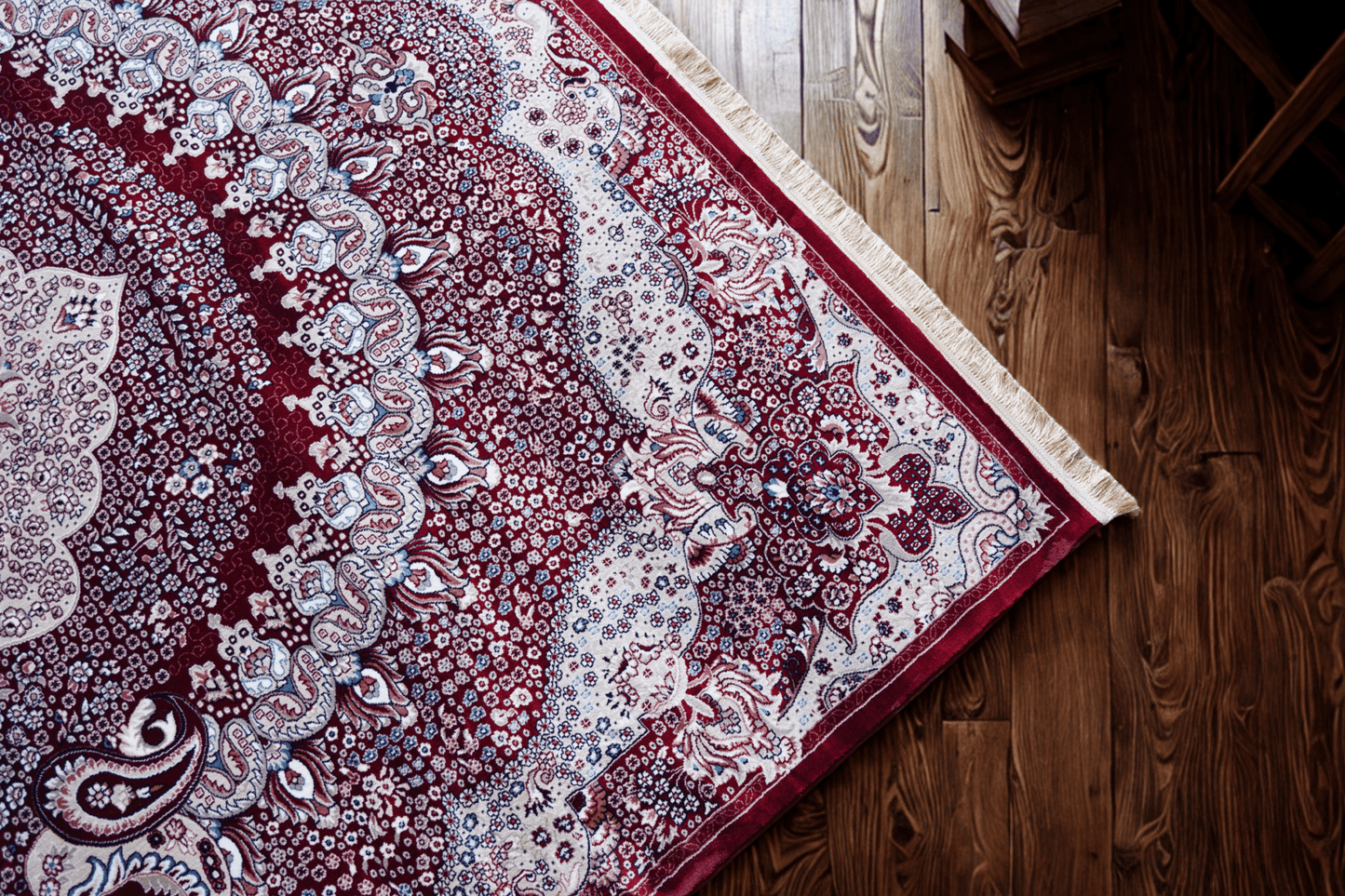 Luxury Machine - Made Carpet Kashmir's Choice in Elegant Blue, Ferozi, Maroon. - Homes and Company