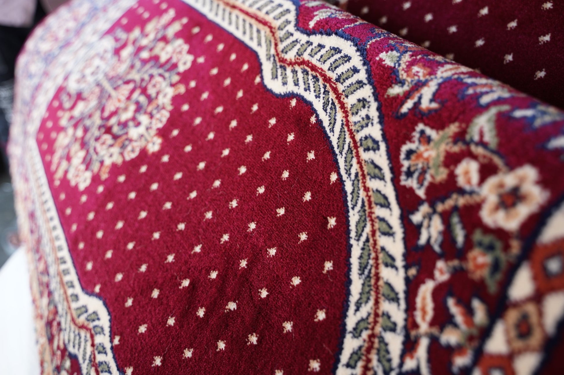 Heat - Set Mosque Prayer Carpet Roll – Mihrab Arch Design - Homes and Company