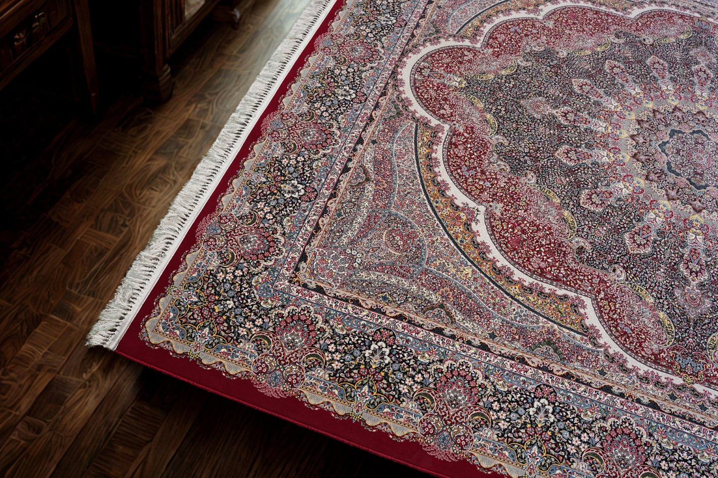 Irani 1200 Reeds Luxury Floral Medallion Rug - Homes and Company