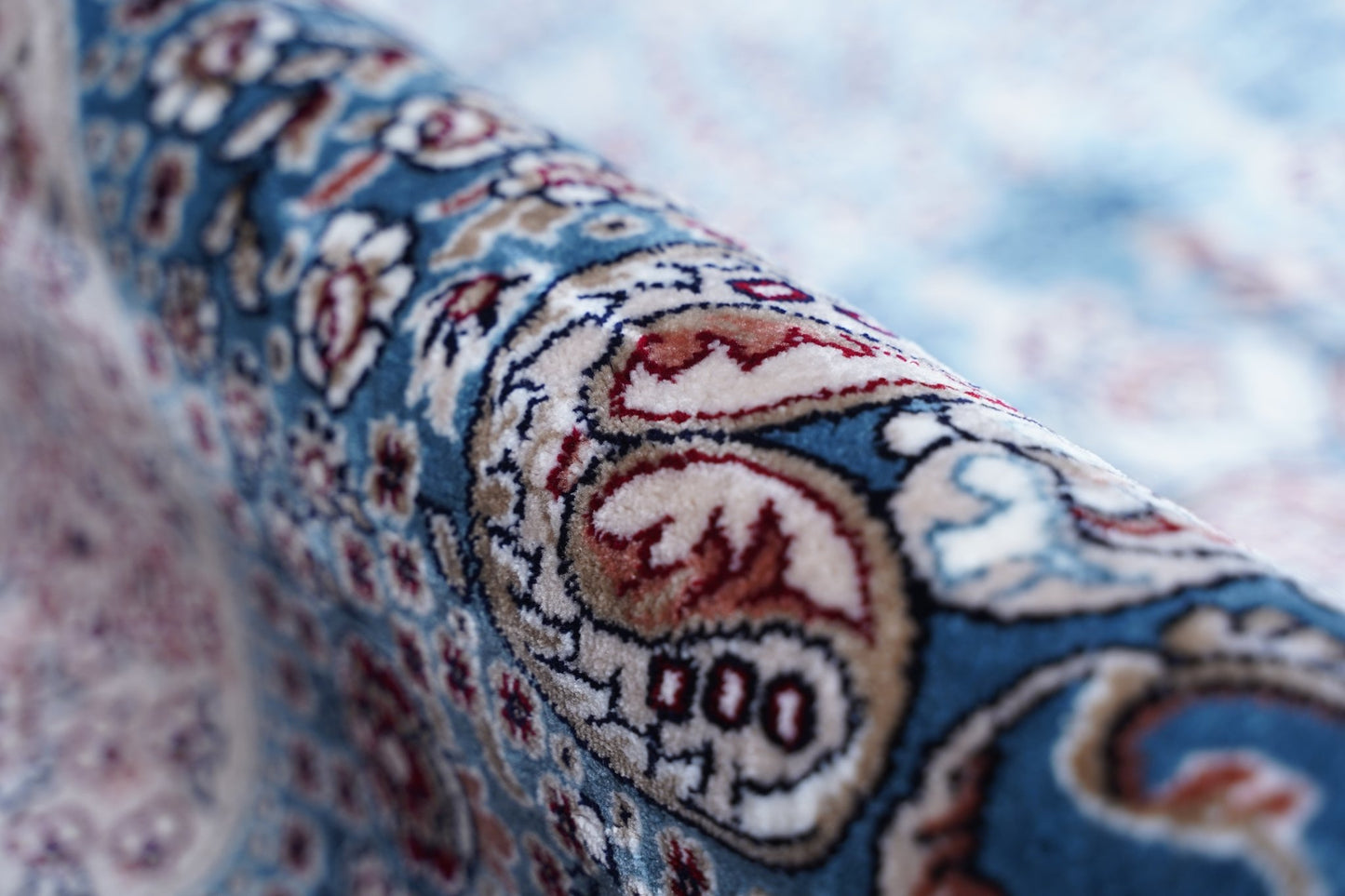 Luxury Machine - Made Carpet Kashmir's Choice in Elegant Blue, Ferozi, Maroon. - Homes and Company