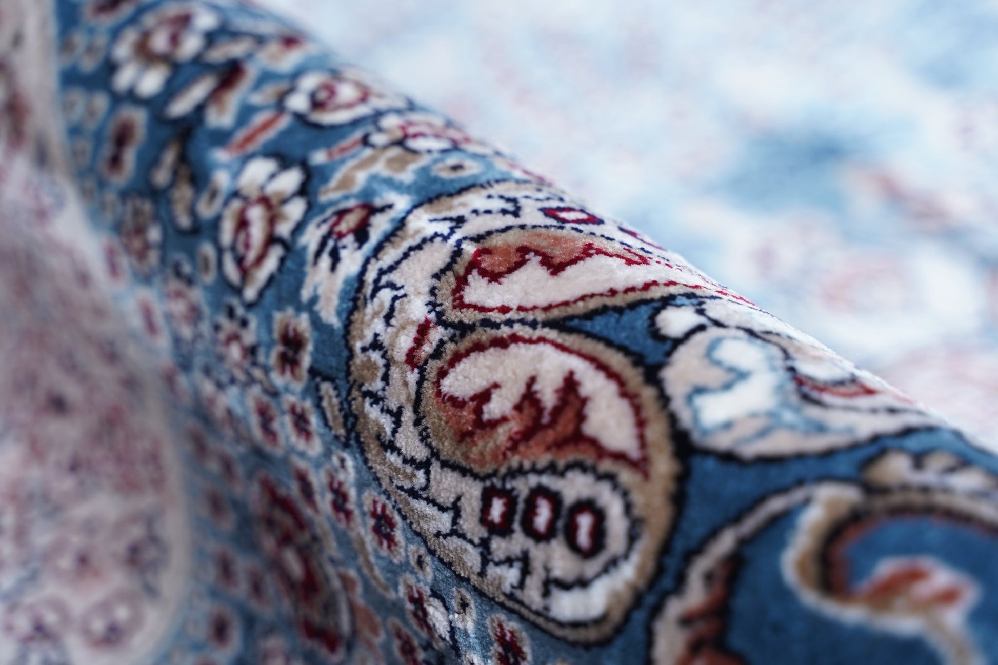 Luxury Machine - Made Carpet Kashmir's Choice in Elegant Blue, Ferozi, Maroon. - Homes and Company