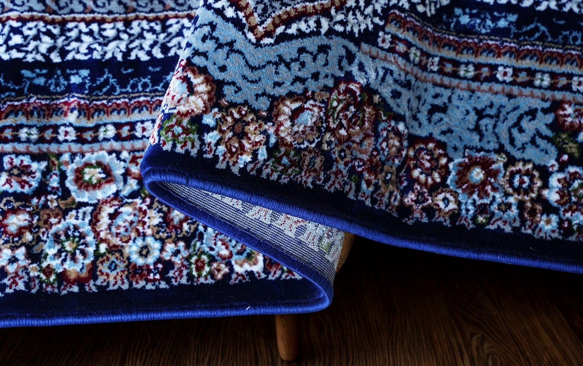 Shalimar Weave Premium Machine - Made Shiny Carpet - Homes and Company